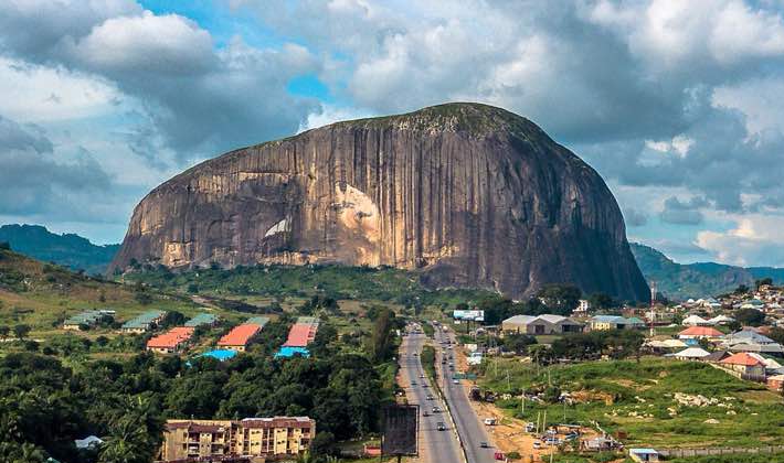 The incredible rock. Zuma Rock (cropped).jpg