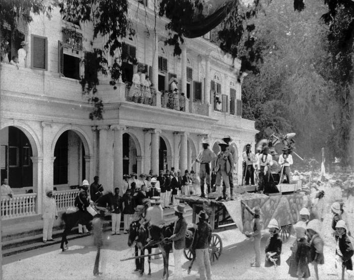 File:Tropenmuseum Royal Tropical Institute Objectnumber 60006559 Tableau vivant voorstellende de Goudd.jpg