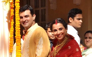 Vidya and Siddharth Roy Kapur at their wedding ceremony in December 2012