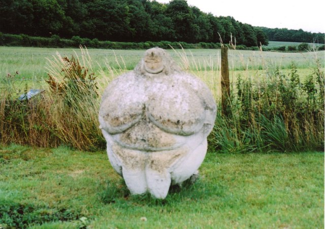 File:"Art" in the Rabley valley - geograph.org.uk - 1597043.jpg