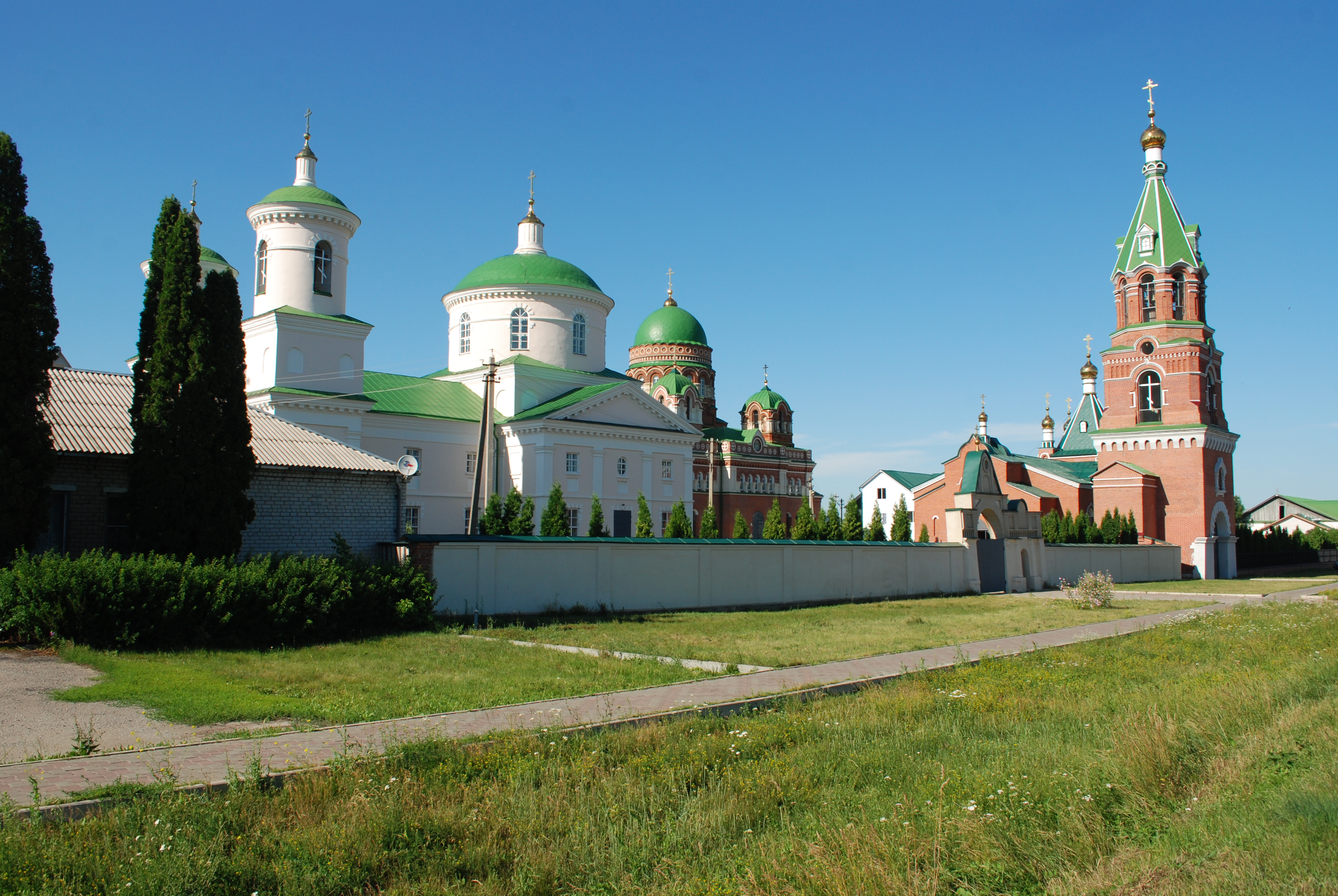 Троекурово липецкая область лебедянский. Троекуровский Свято-Дмитриевский Илларионовский женский монастырь. Троекуровский монастырь Лебедянь. Сайт Троекуровского монастыря Лебедянского района. Троекурово Лебедянский район монастырь.