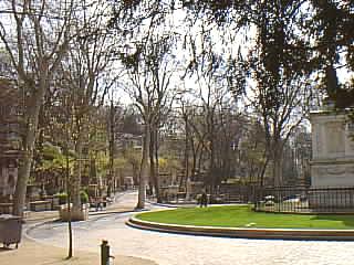 File:1 pere lachaise primavera.jpg