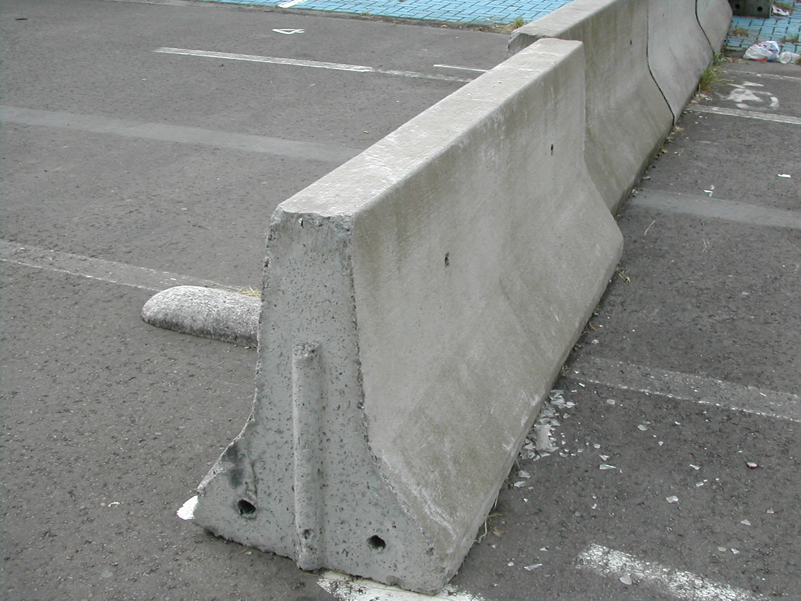 Купить бетонные дорожные