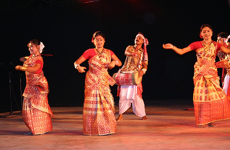 File:Bihu Dance 2.jpg