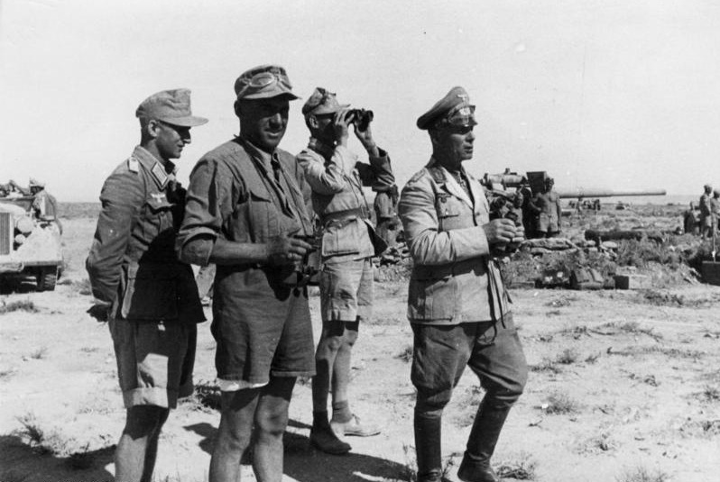 File:Bundesarchiv Bild 146-2002-010-05A, Nordafrika, Rommel bei El Alamein.jpg
