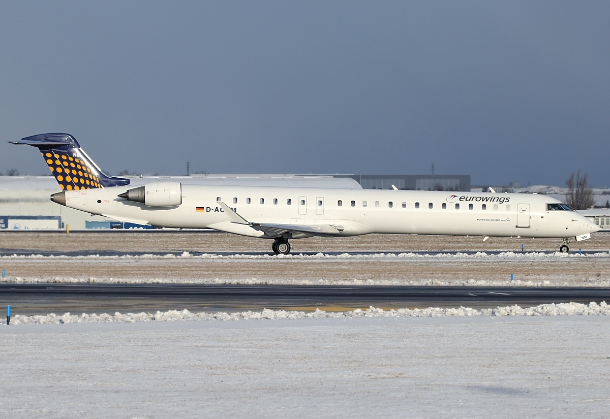 File:Canadair CL-600-2D24 Regional Jet CRJ-900 NextGen, Eurowings AN2223939...