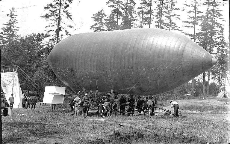 File:Dirigible balloon on the ground, 1909.jpg