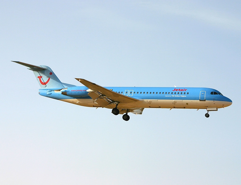 File:Fokker 100 (F-28-0100), Jetair (TUI Airlines Belgium 