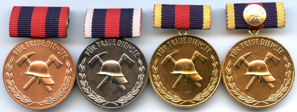 DDR:Ordensband:Medaille.f.treue Dienste i.d 1 Meter frw.Fw,Silber 