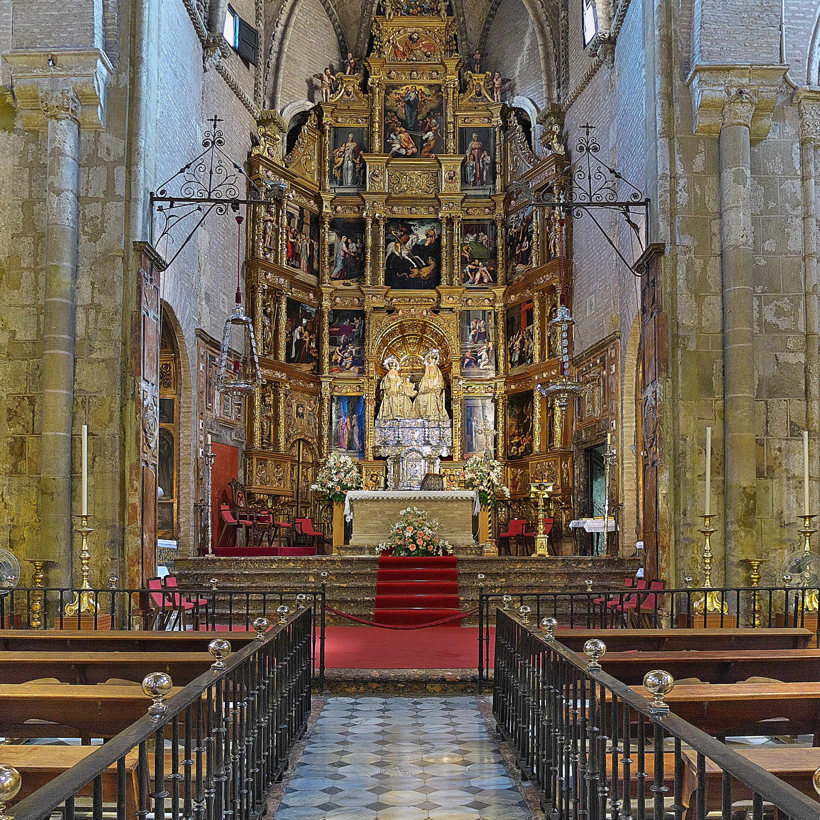 File:Iglesia de Santa Ana, Sevilla. Capilla mayor.jpg ...