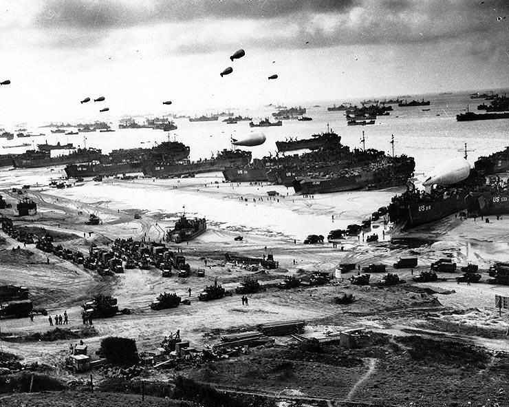 LST_Invasion_of_Normandy.jpg