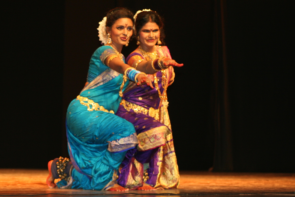 File:Lavani Dance.jpg - Wikimedia Commons