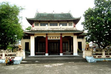 File:Liatseetong.jpg