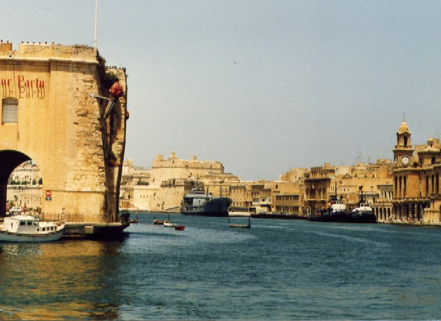 File:Malta 10 Great Harbour.jpg