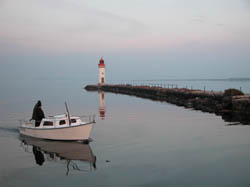 File:Marseillan Canal midi.jpg