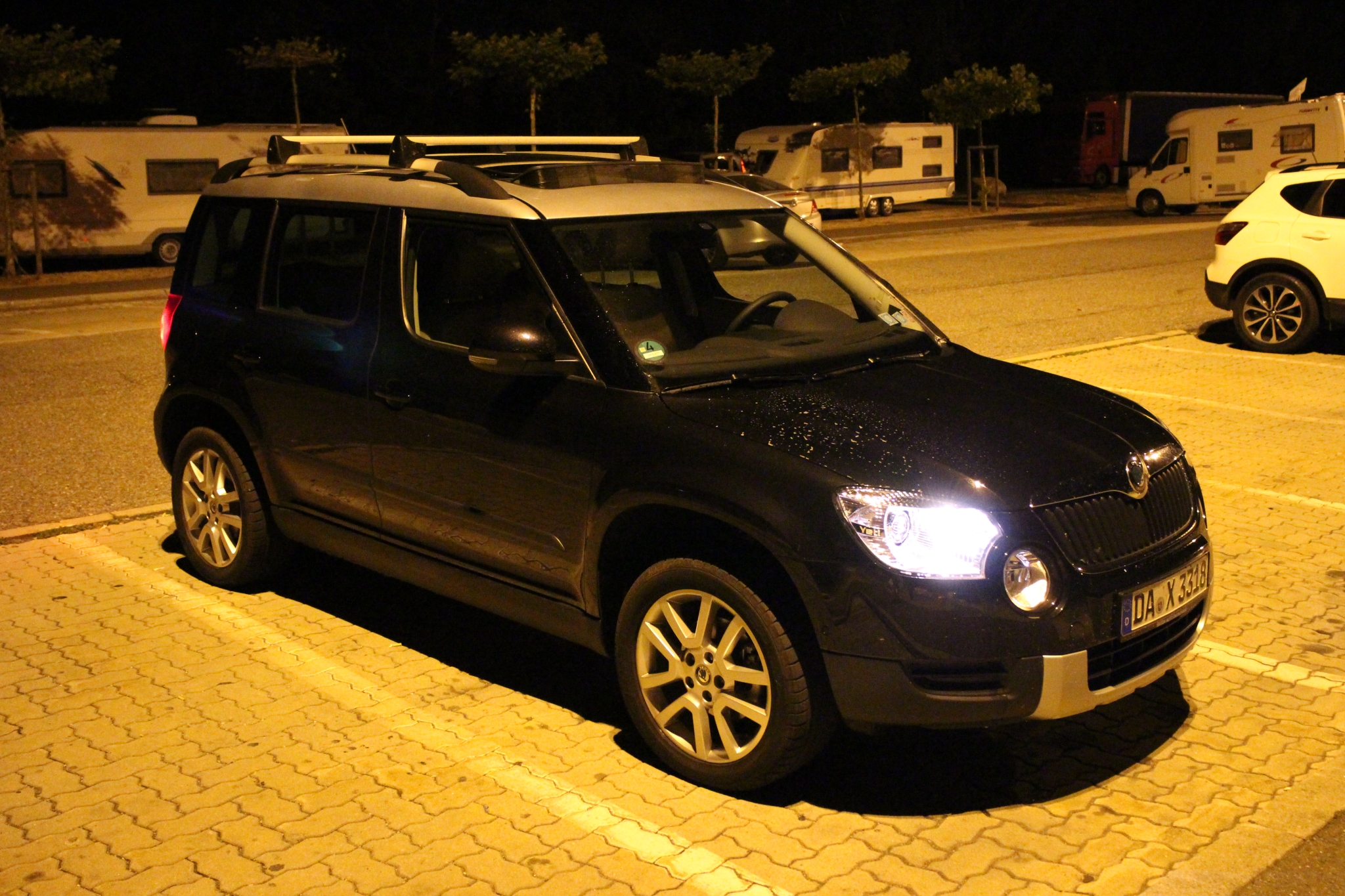 File:Skoda Yeti 2012 13 (11399685584).jpg - Wikipedia