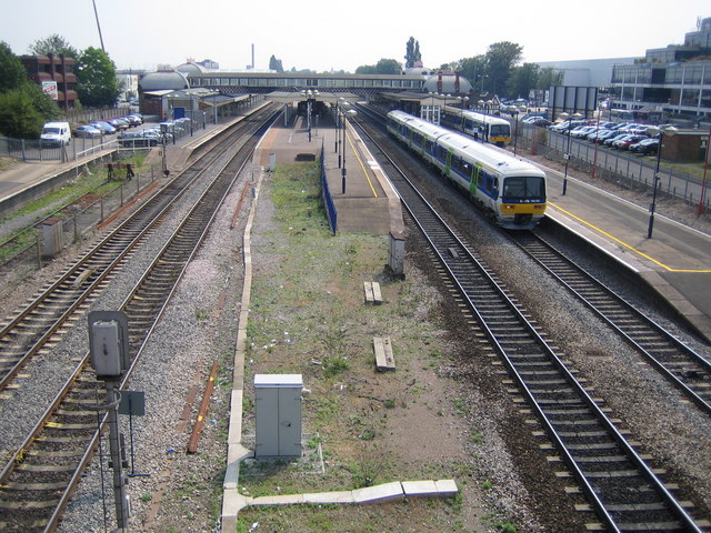 File:Slough station view from bridge.jpg