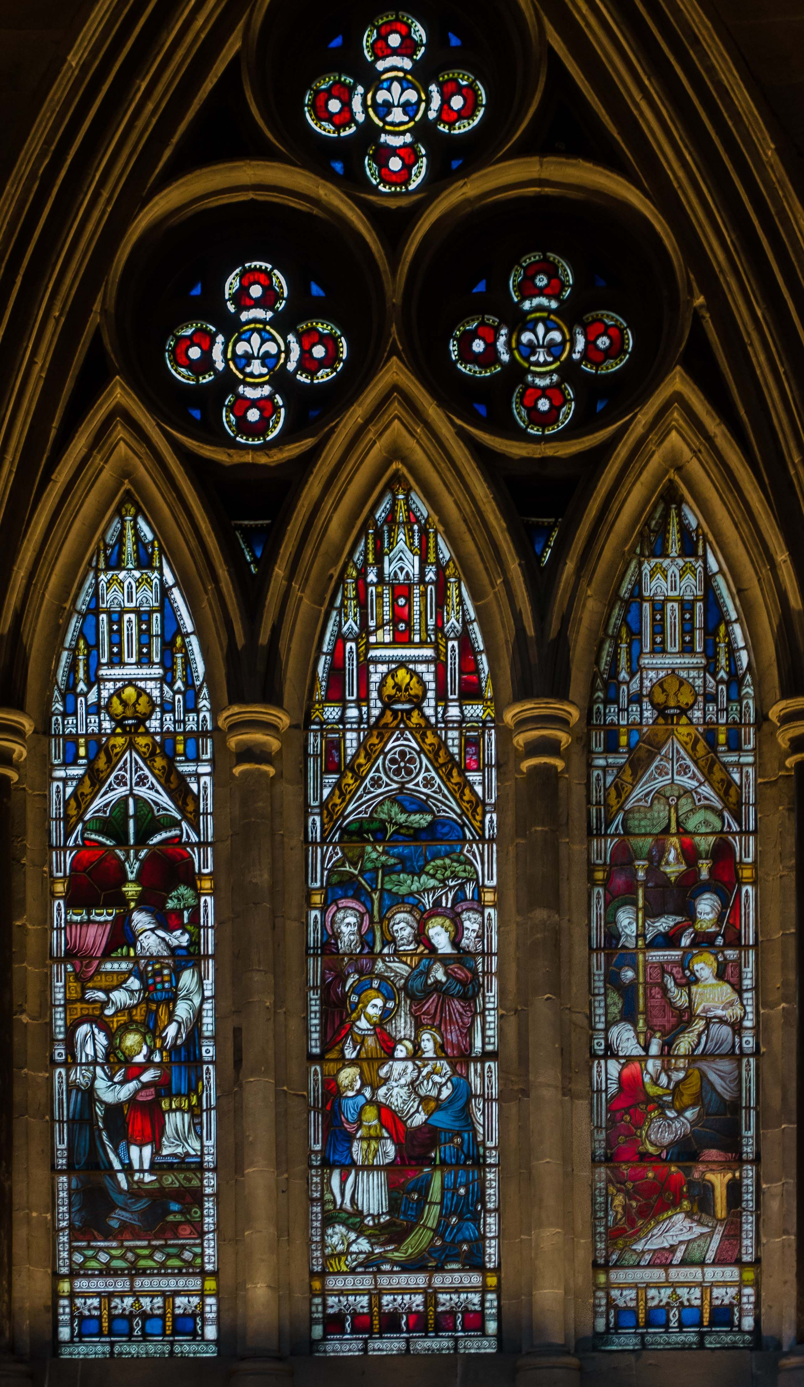 hereford cathedral stained glass