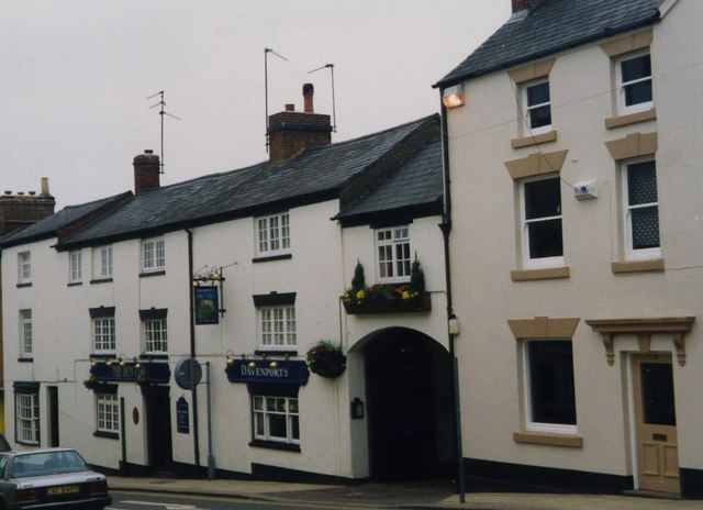 File:The Dun Cow public house - geograph.org.uk - 1226423.jpg