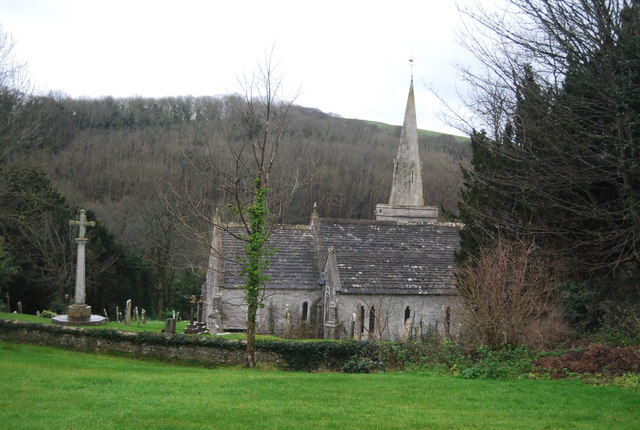 File:War Memorial and Church of St Michael and All Angels - geograph.org.uk - 2781682.jpg