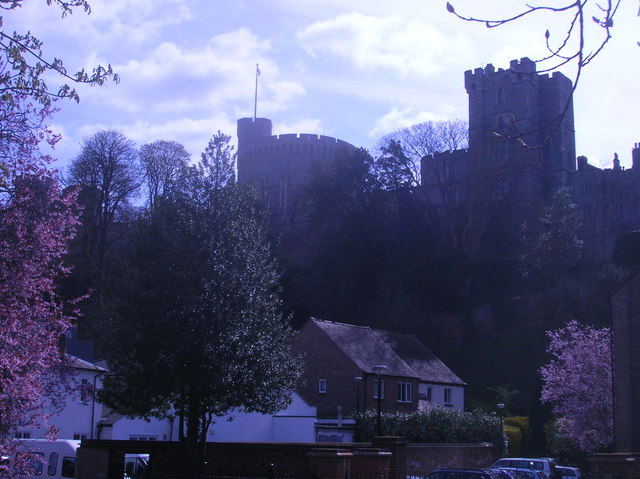 File:Windsor Castle in Spring - geograph.org.uk - 1223733.jpg