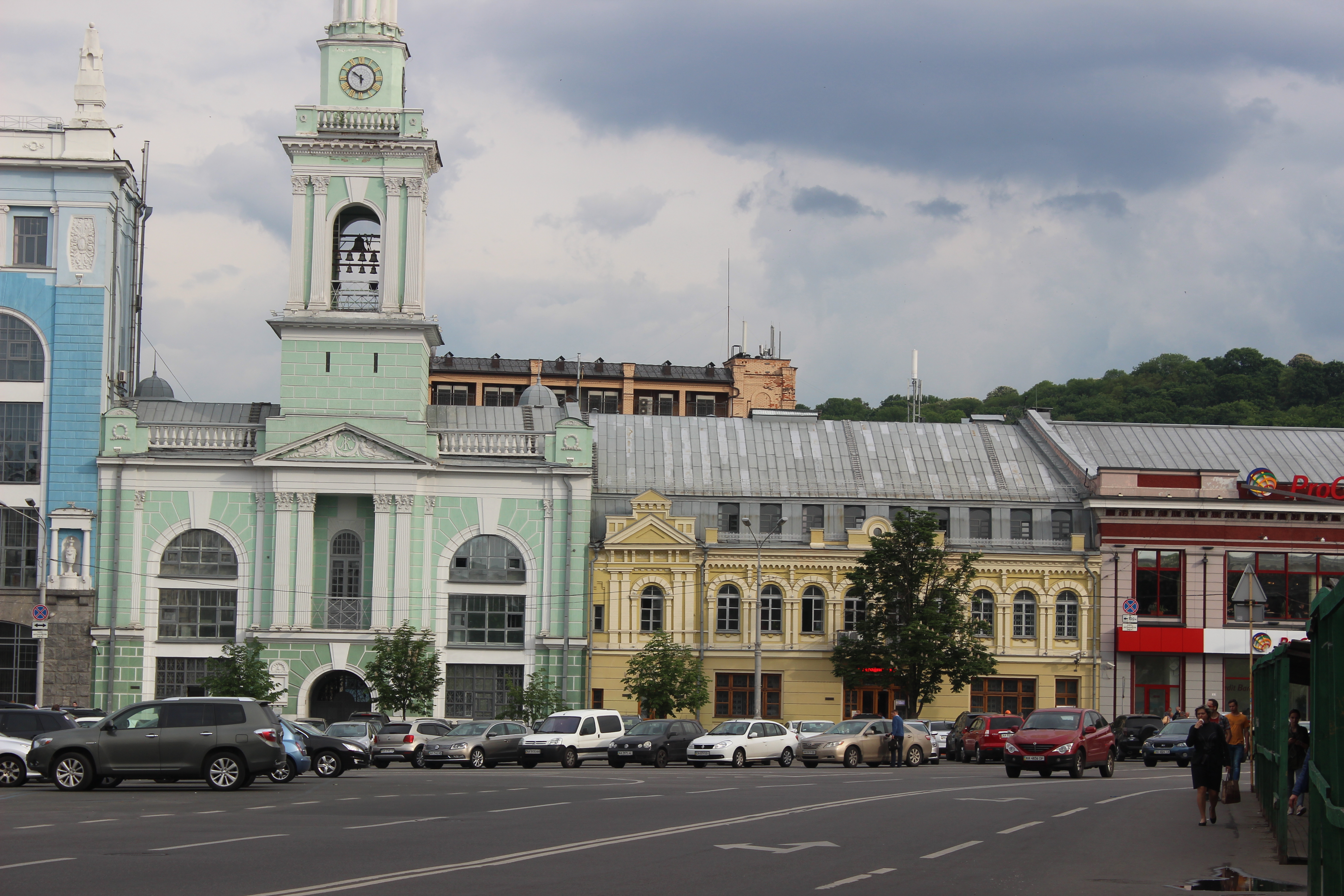 Пл 2 х. Гостиный двор на Невском.