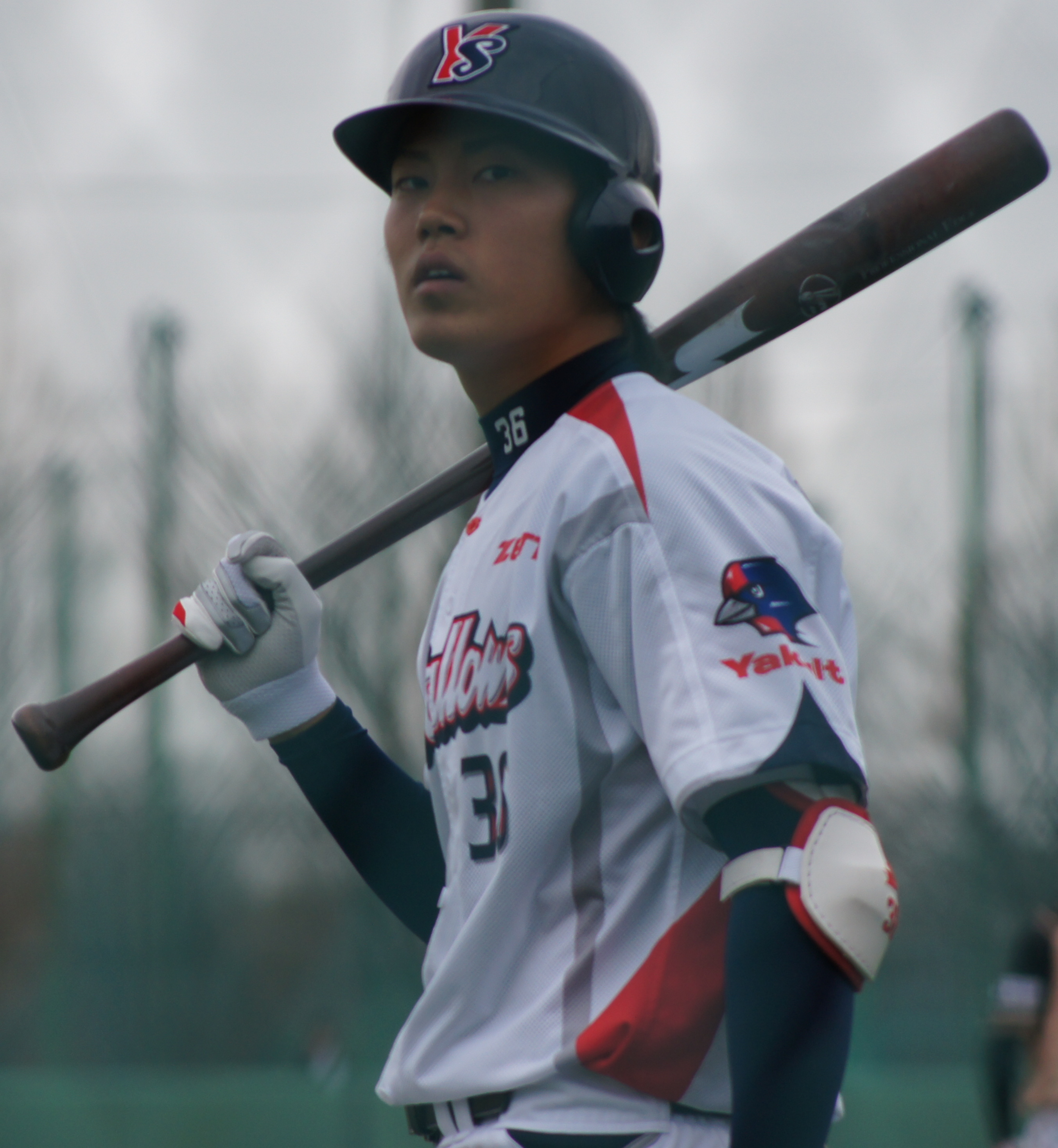 川上竜平 March 7, 2012 (6816124902) (cropped).jpg