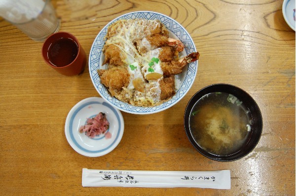 File:鎌倉丼.jpg