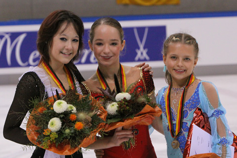 File:2009 JGP Dresden Ladies Podium.jpg