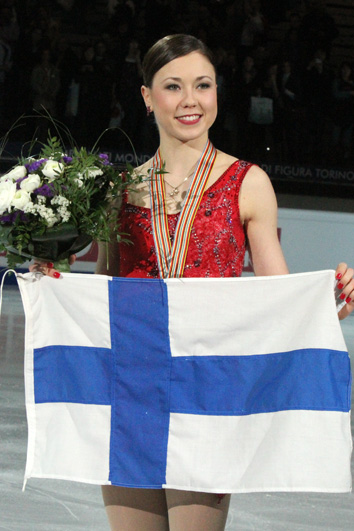 File:2010 World Figure Skating Championships Ladies - Laura LEPISTÖ - Bronze Medal - 4247a.jpg