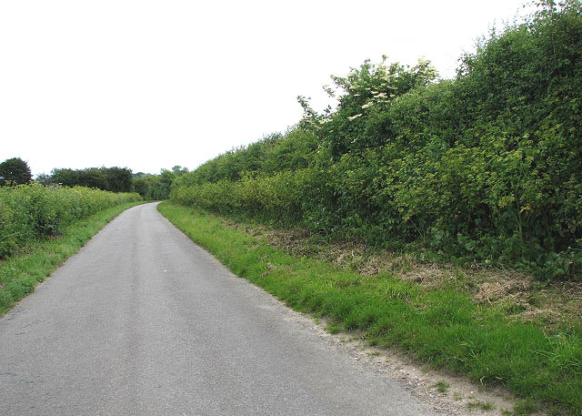 File:Approaching Wiveton from the west - geograph.org.uk - 841410.jpg