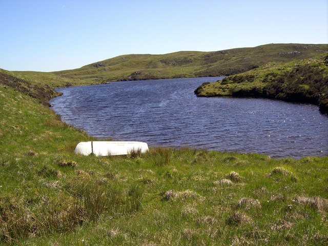 File:Boat at Loch - geograph.org.uk - 1347358.jpg