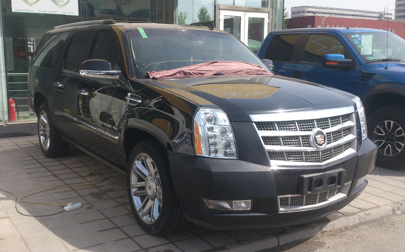 Cadillac Escalade 2016 черный платинум