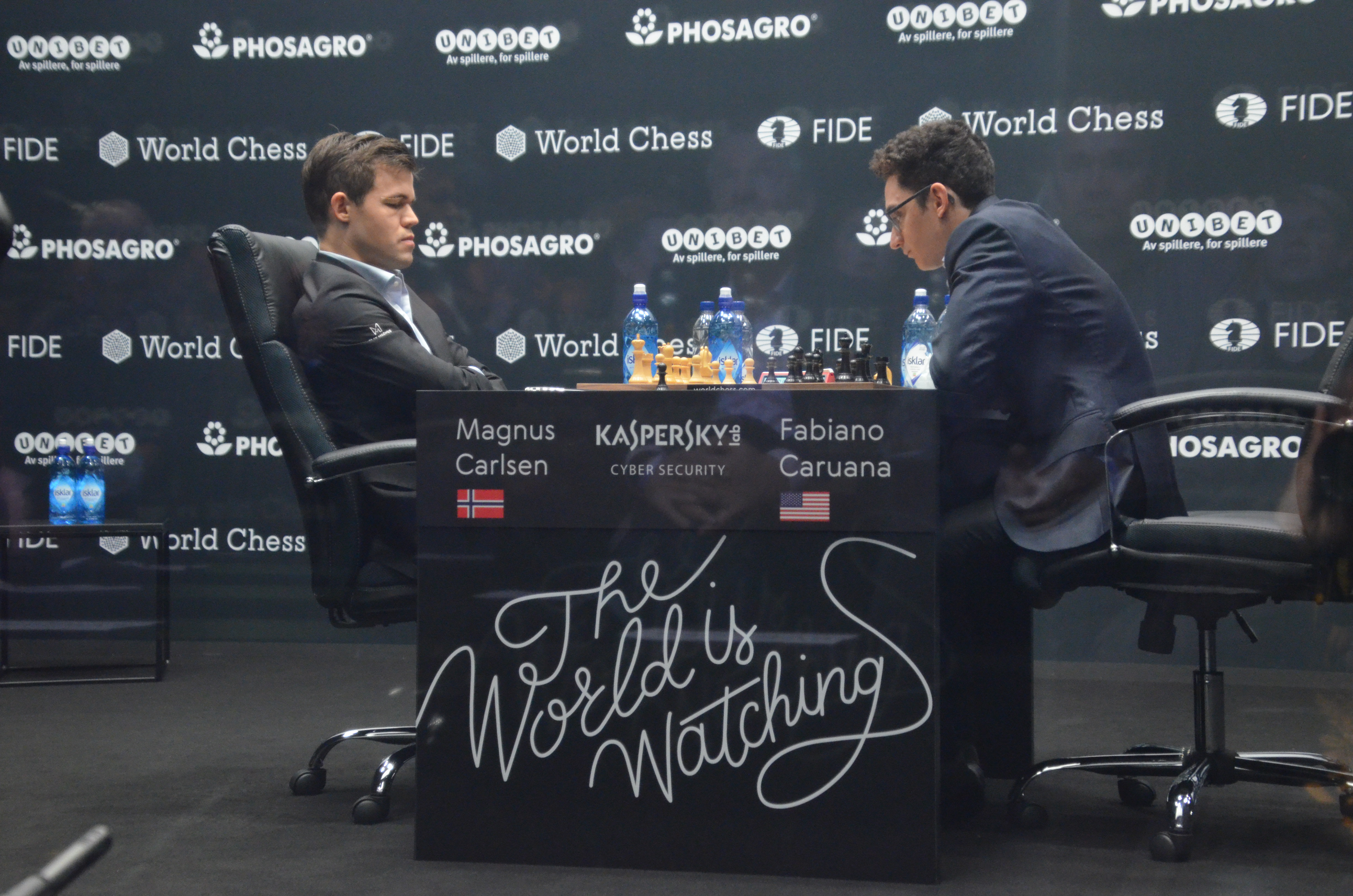 Carlsen Vence Campeonato Mundial de Xadrez 2018 em Playoff 