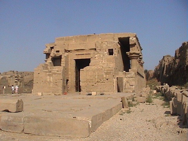 File:Denderah mammisi.JPG