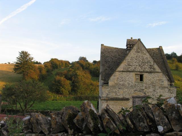 File:Dovecote, Naunton - geograph.org.uk - 800.jpg