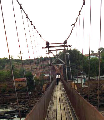 File:Gokak Falls-Hanging Bridge.jpg