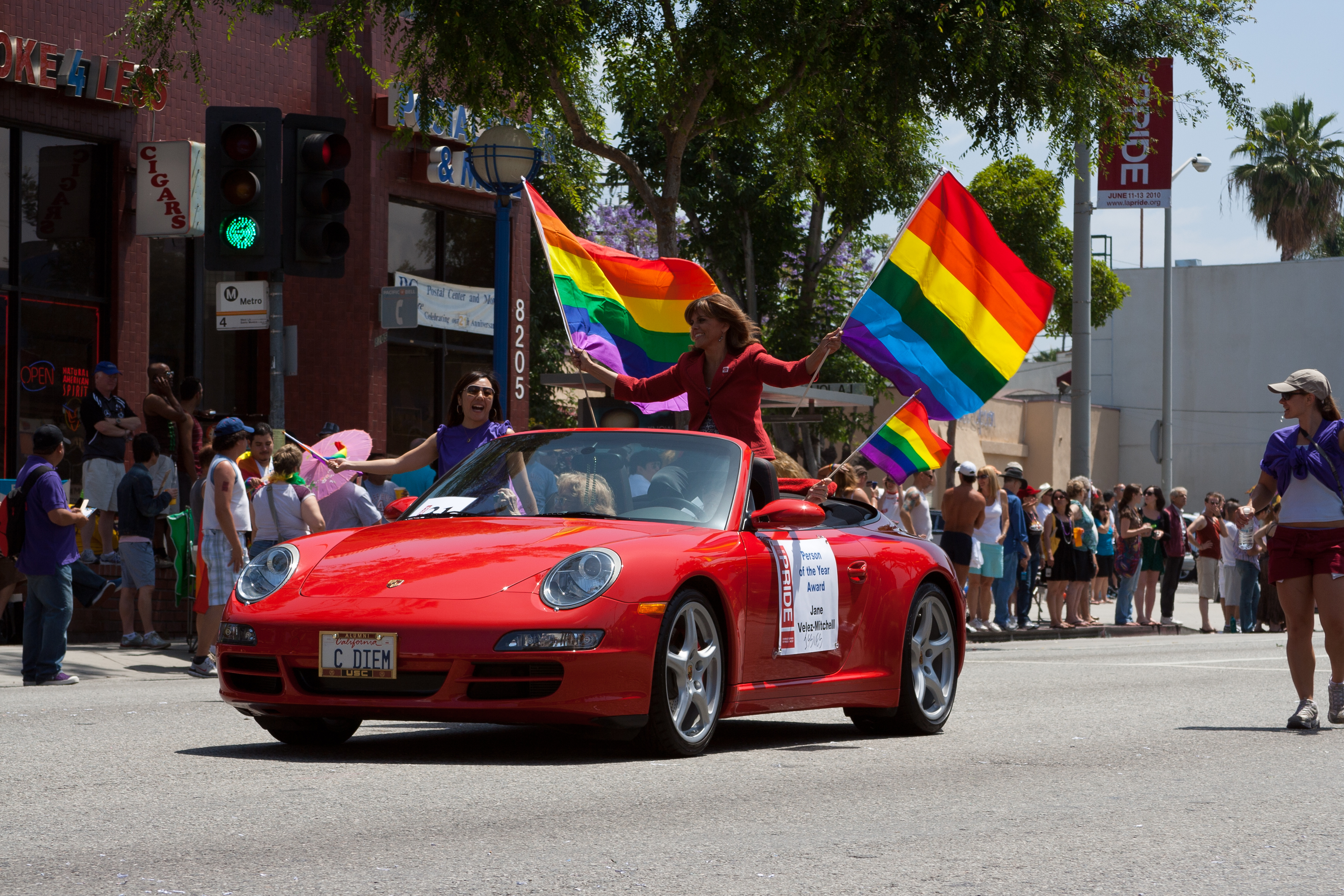 Jane_Velez-Mitchell_-_Red_Porsche_-_Pride_Parade_2010.jpg