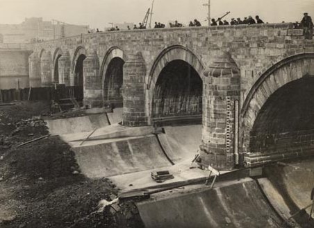 File:Maastricht Sint Servaasbrug Restauratie 1932.jpg