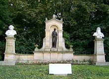 Hahnemann ve Lutze'ye Adanmış Bir Anıt