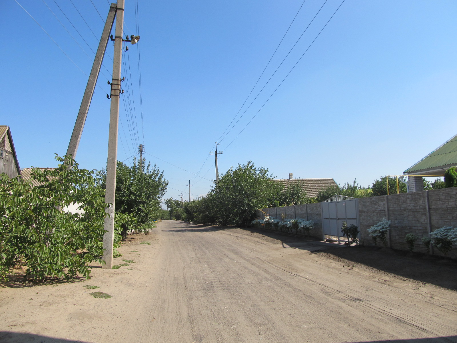 Murmansky Ln., Melitopol, Zaporizhia Oblast, Ukraine 1.JPG