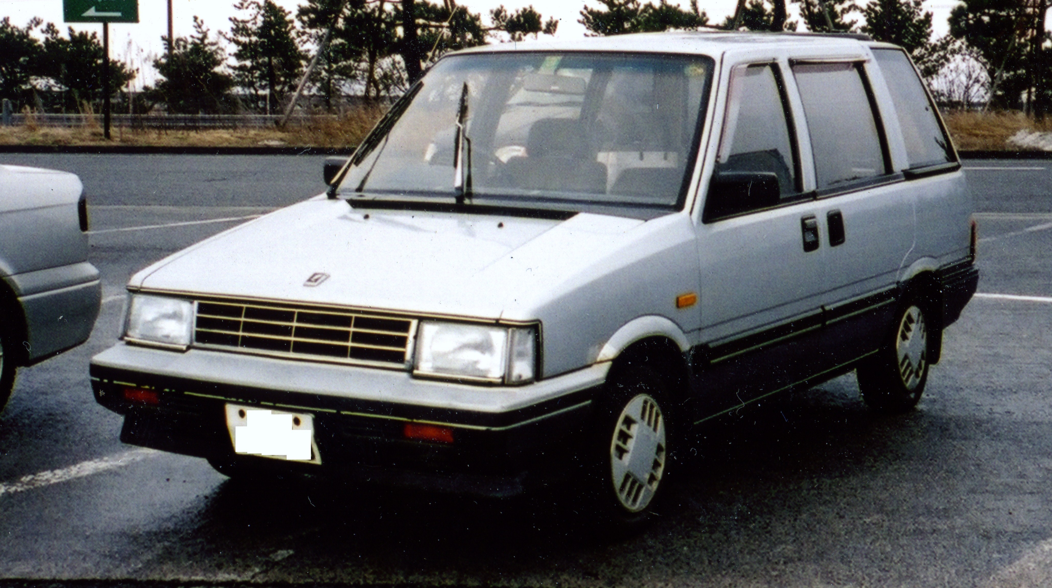 nissan prairie 2001 фото