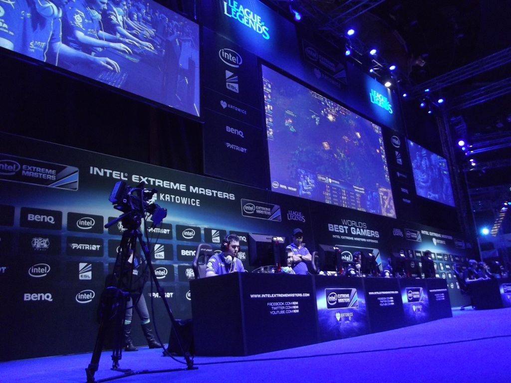 Intel extreme. Intel extreme Masters 2022 Rio. Катовице музей компьютеров. Intel extreme Programm.