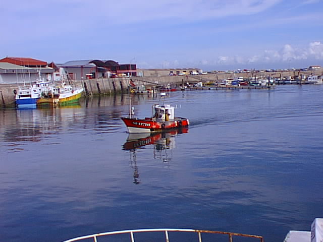 File:Port de plaisance de l'herbaudière 1999.jpg