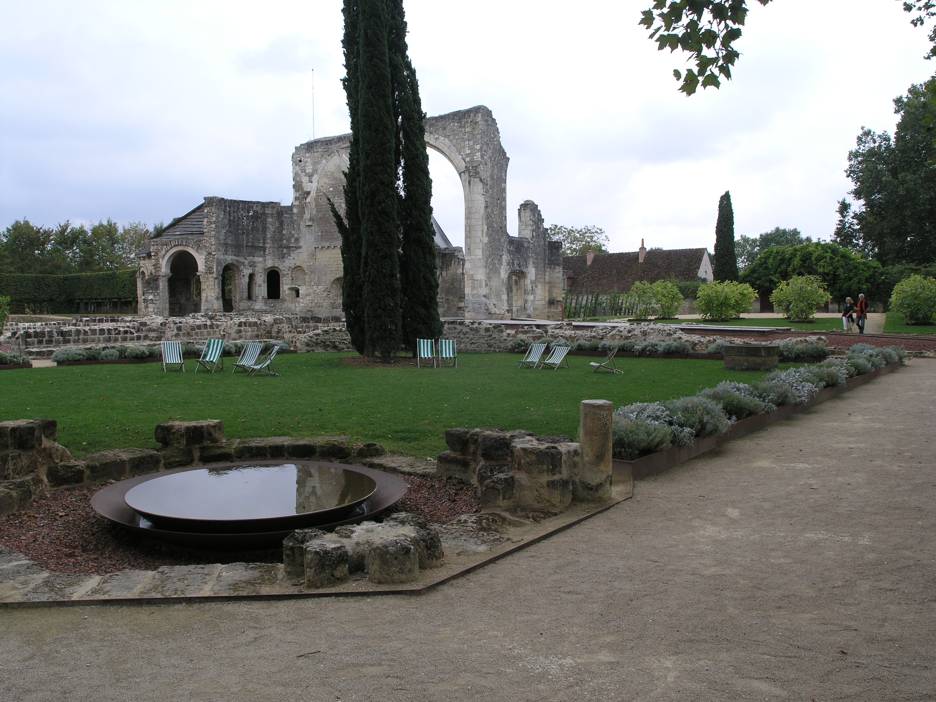 File Prieure De Saint Cosme Garten Ruine Jpg Wikimedia Commons