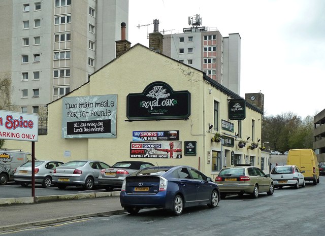 Royal Oak, Keighley (geograph 2913804)