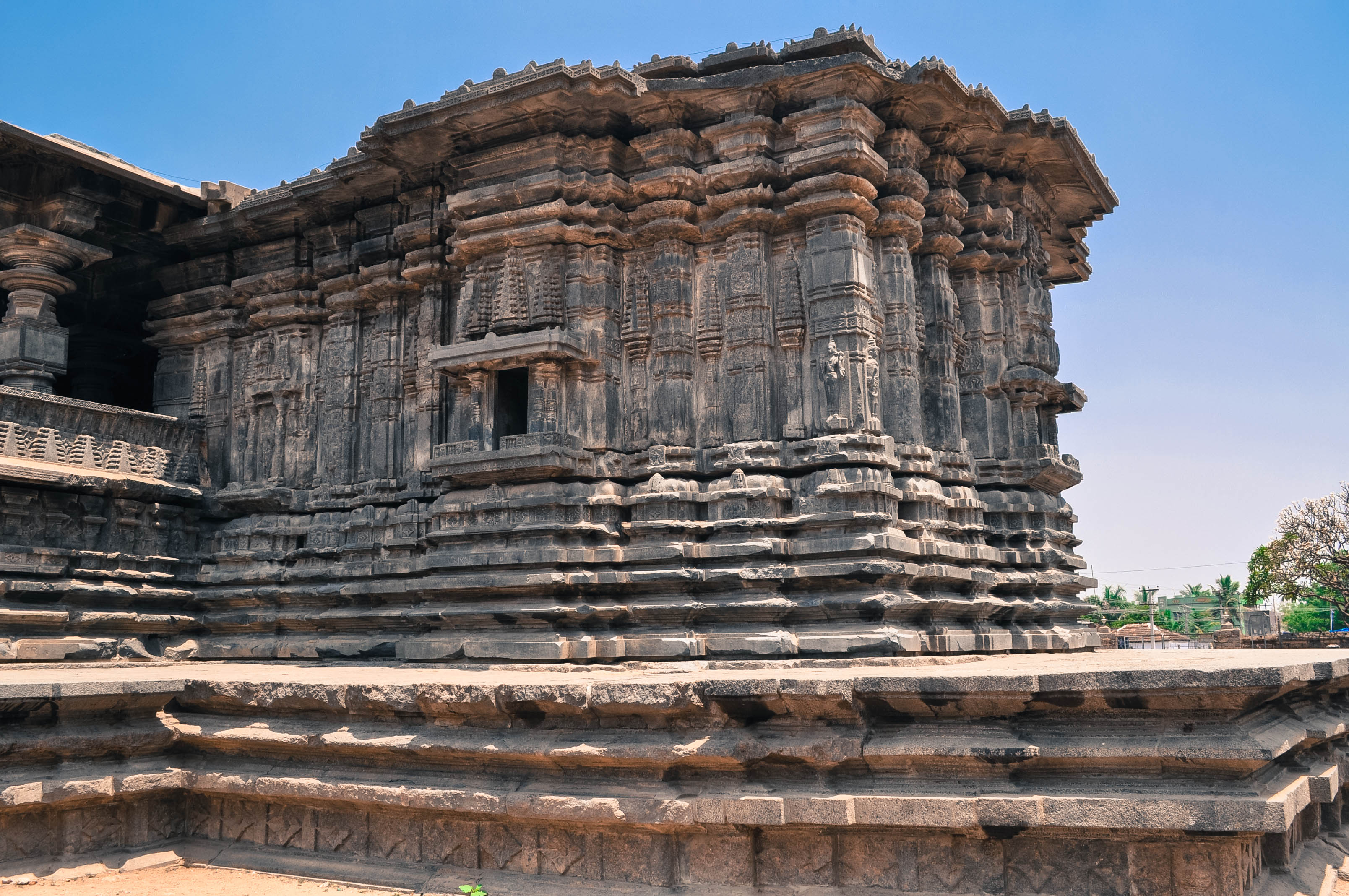 Тысяча храмов. Базальтовый храм Индия. Thousand Pillar Temple Warangal. Храм тысячи столбов в Индии. Варангал Андхра-Прадеш.