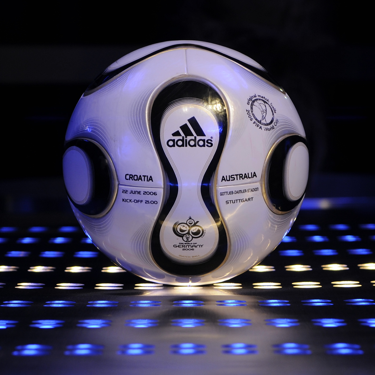 adidas 2006 ball