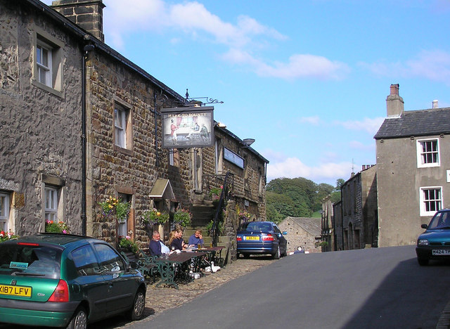 File:The 'Hark to Bounty', Slaidburn - geograph.org.uk - 874652.jpg