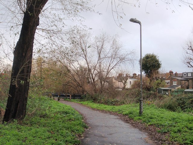Wandle Trail, Earlsfield - geograph.org.uk - 1603952